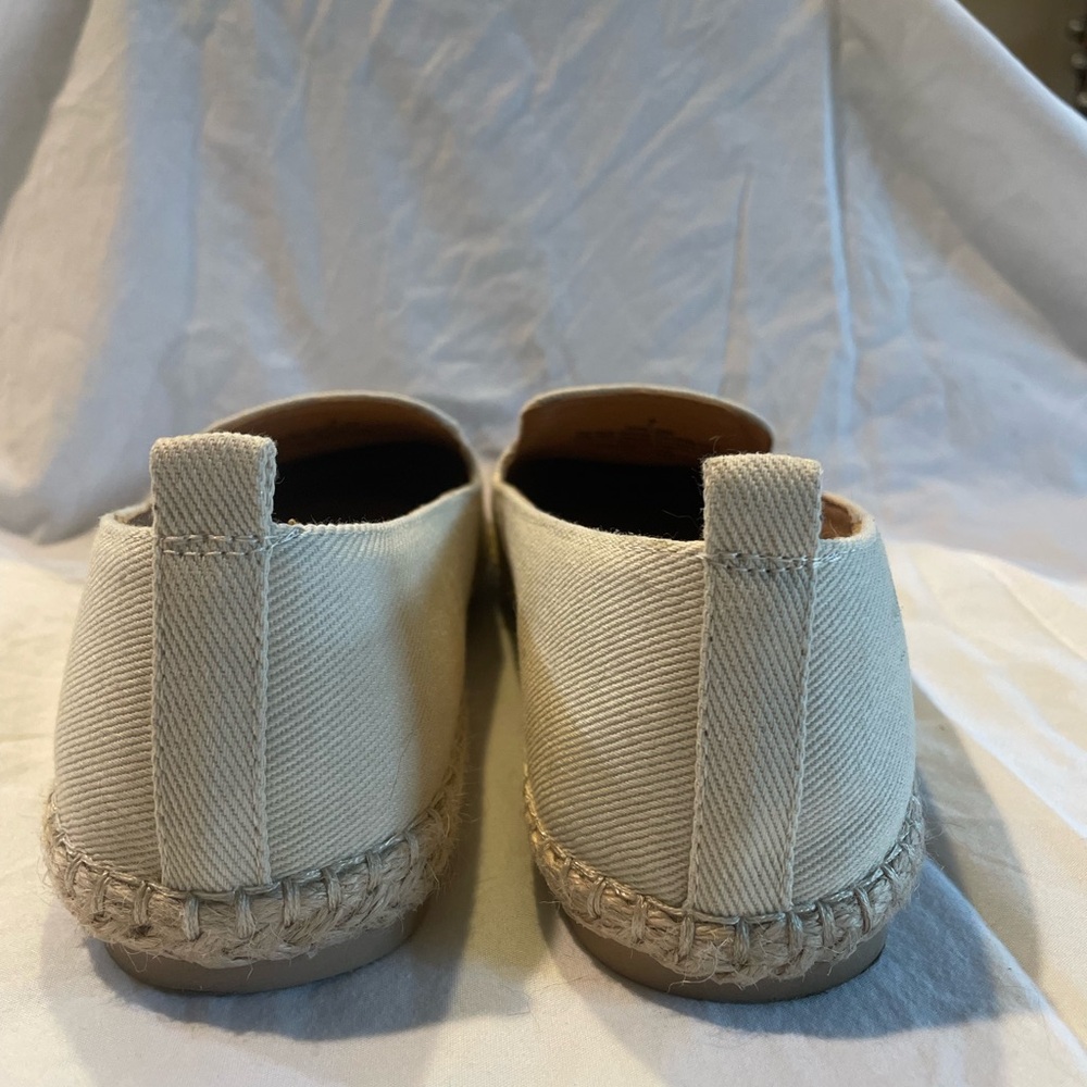 Women’s cream Slip-On Espadrilles flats by Universal Thread - Picture 5 of 10